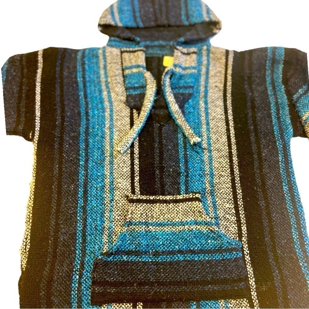 Woven Baja Short Hoodie - Picture 8 of 9